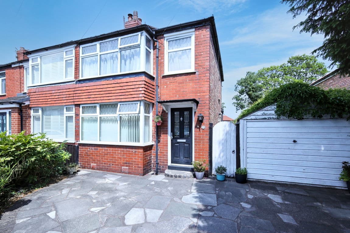 Deane Avenue, Cheadle, SK8 2DN