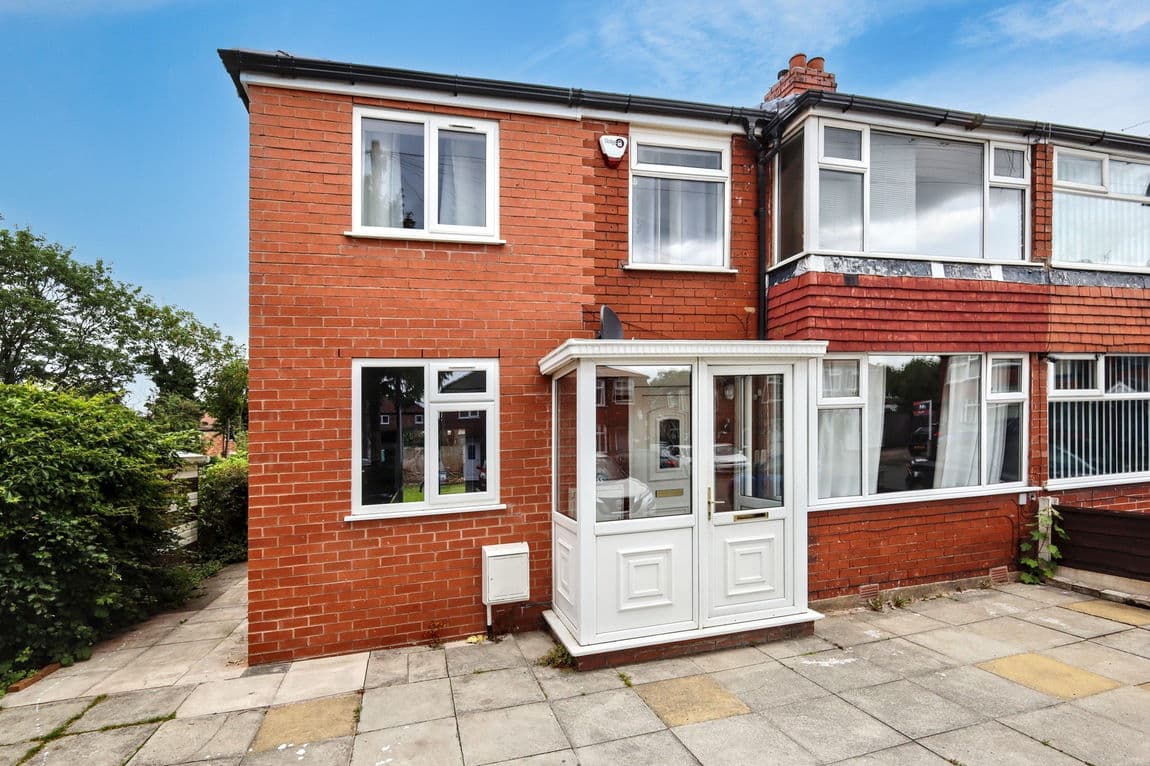Deane Avenue, Cheadle, SK8 2DN