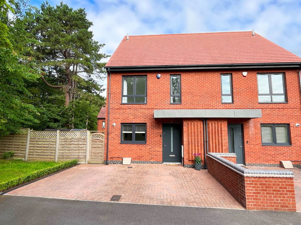 Pennington Gardens, Cheadle, SK8 2GN