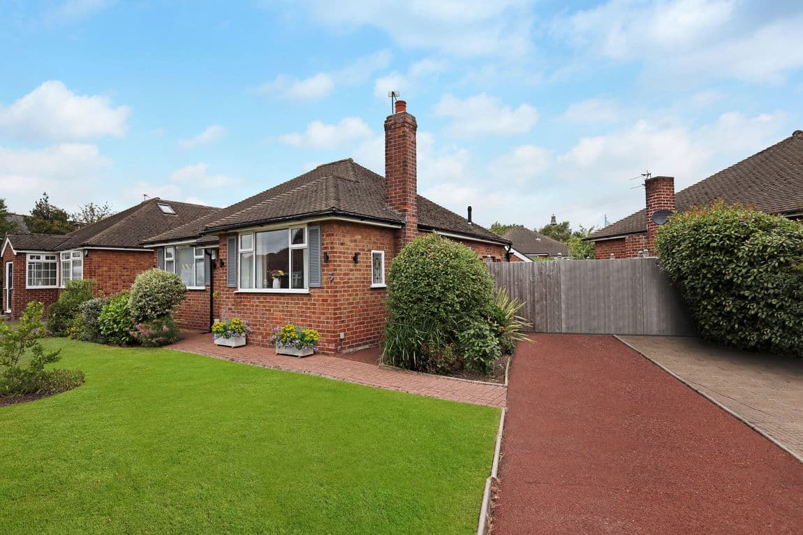 Wensleydale Avenue, Cheadle, SK8 1QJ