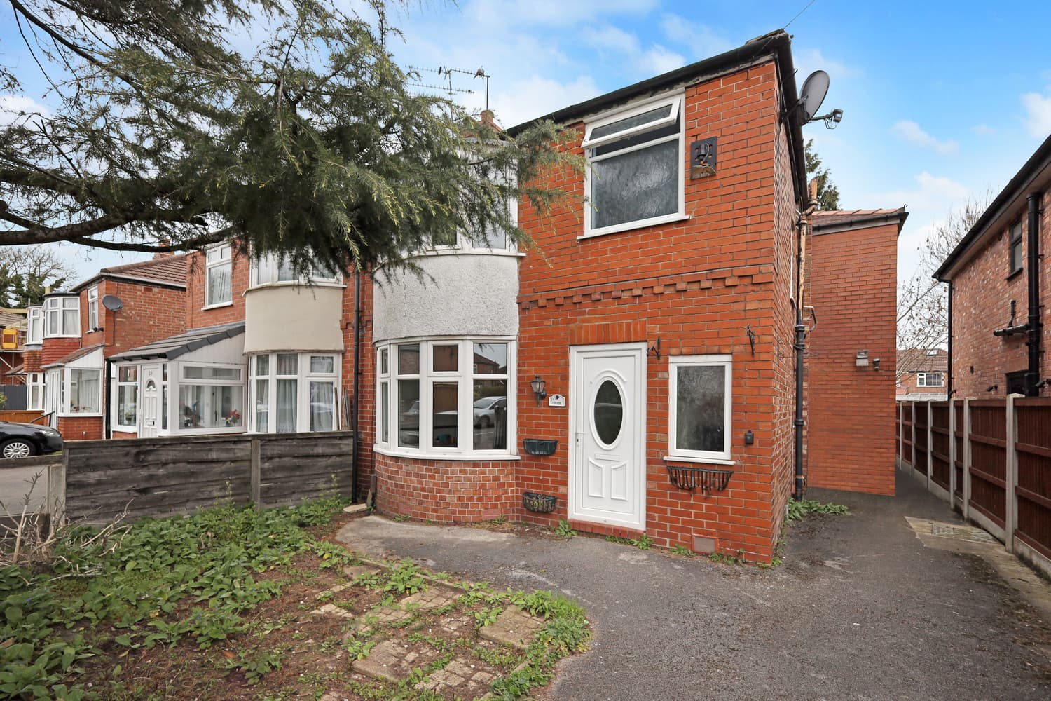 25 Gainsborough Drive, Cheadle, Cheshire, SK8 2DD